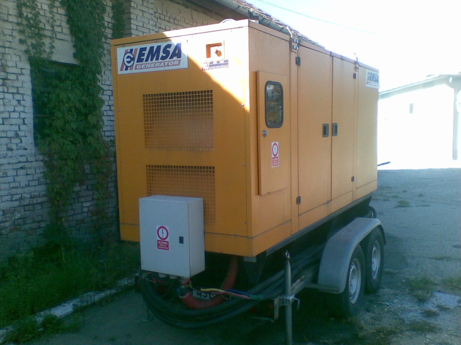 Generator_de_curent_trailer_Emsa.jpg